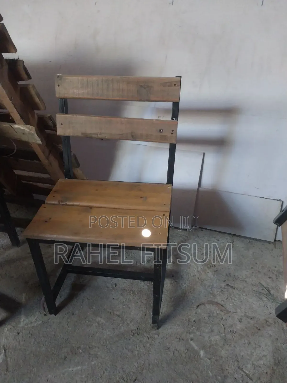 ወንበር ለተለያየ አገልግሎት የሚውል