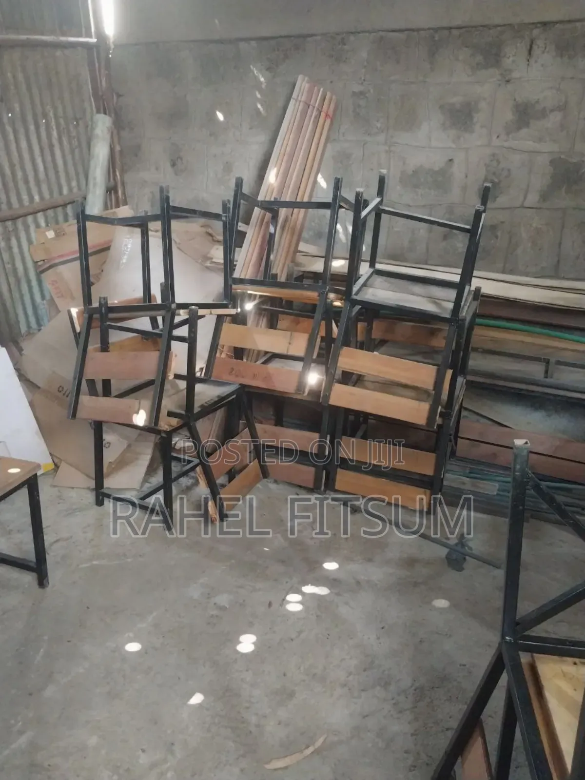 ወንበር ለተለያየ አገልግሎት የሚውል