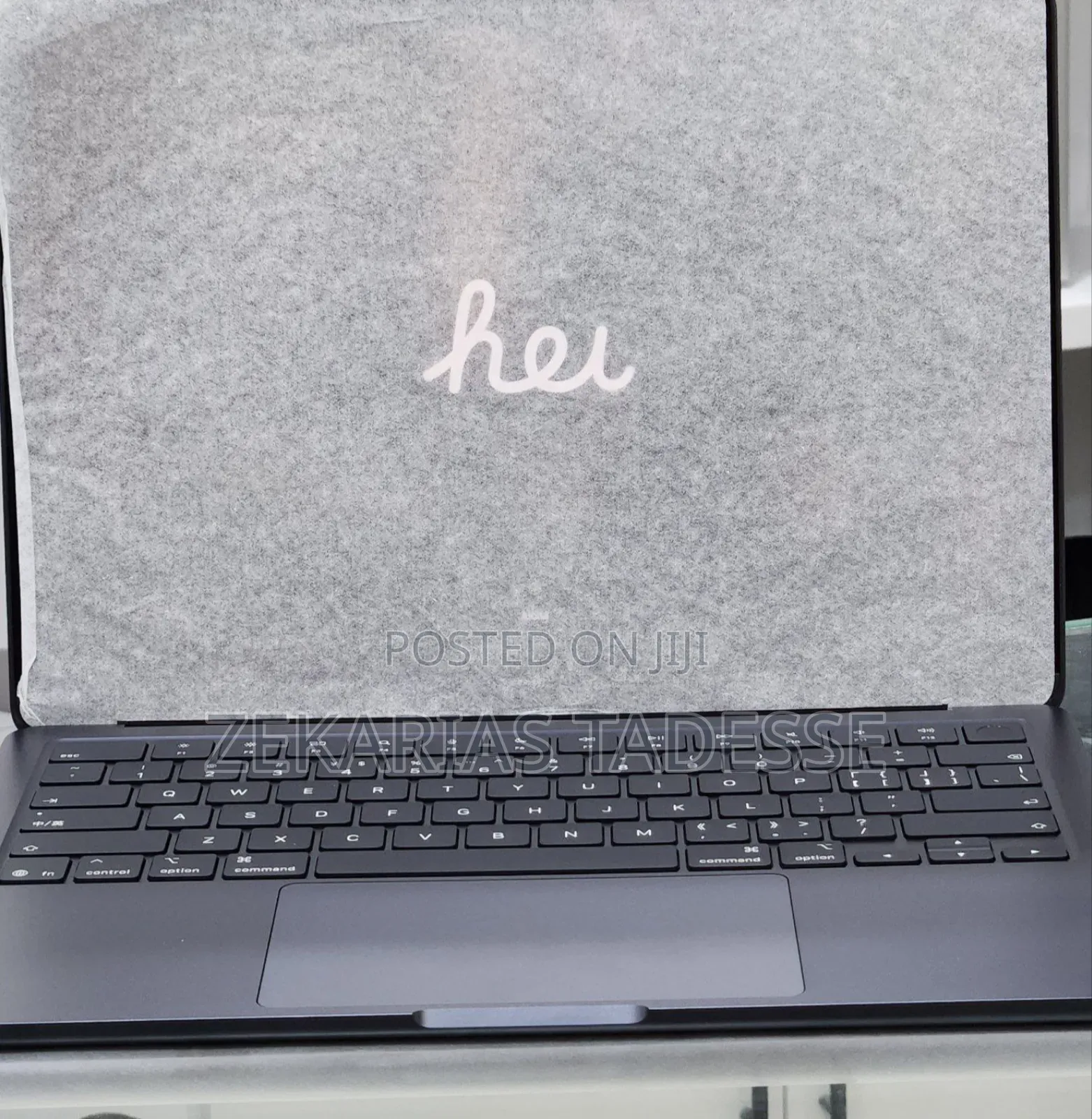 New Laptop Apple MacBook Air 2025 M4 13-Inch 16GB Apple M4 SSD 256GB