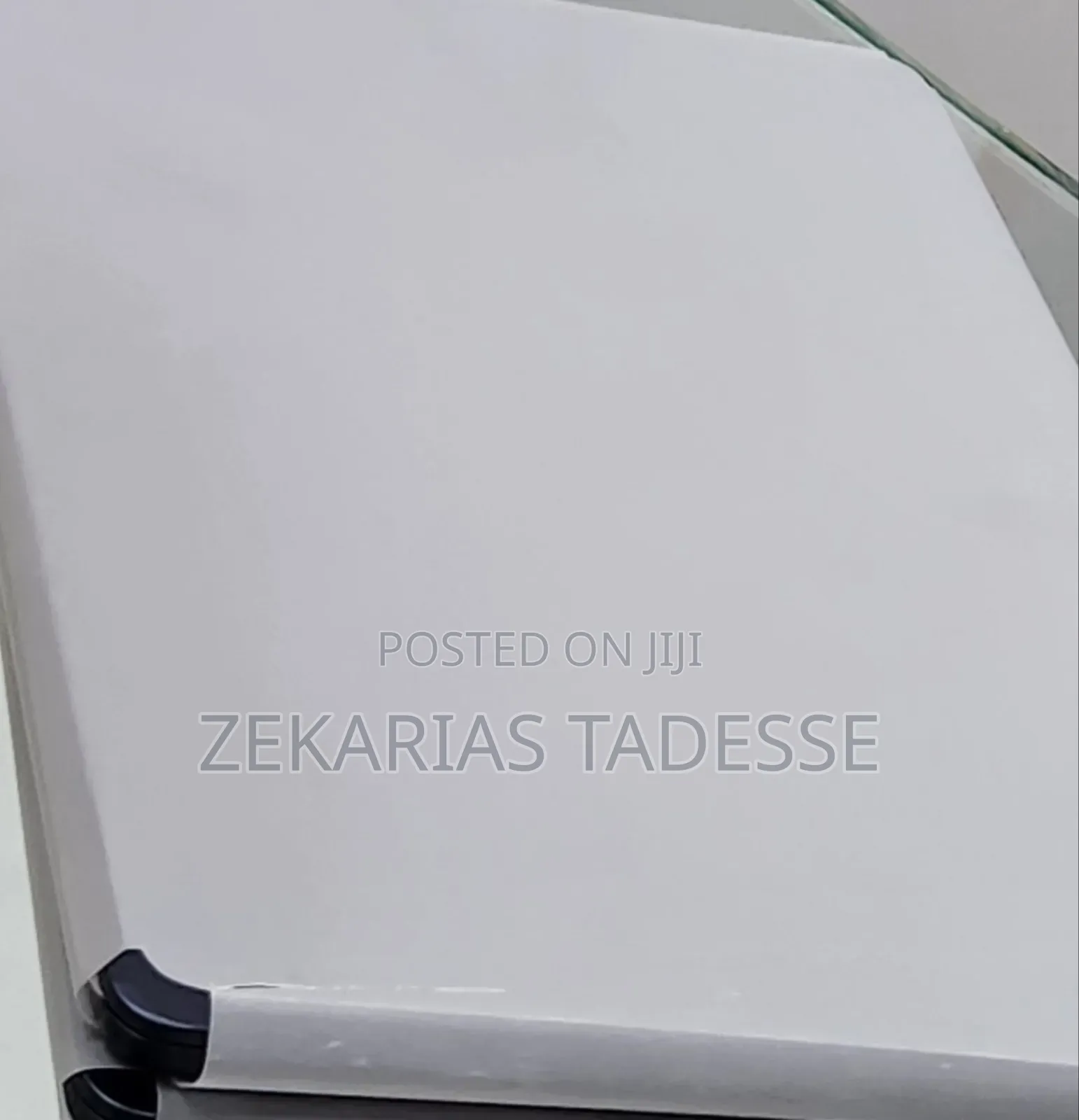 New Laptop Apple MacBook Air 2025 M4 13-Inch 16GB Apple M4 SSD 256GB