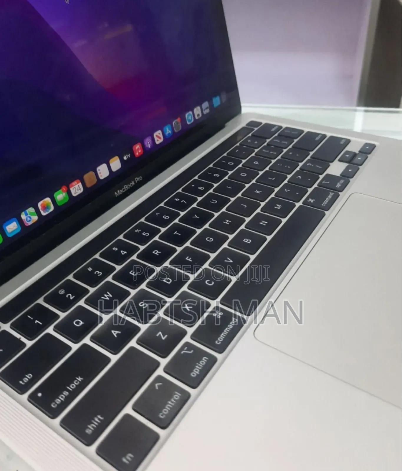 New Laptop Apple MacBook Pro 2020 8GB Intel Core I5 SSD 256GB