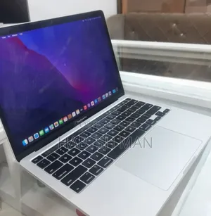 New Laptop Apple MacBook Pro 2020 8GB Intel Core I5 SSD 256GB