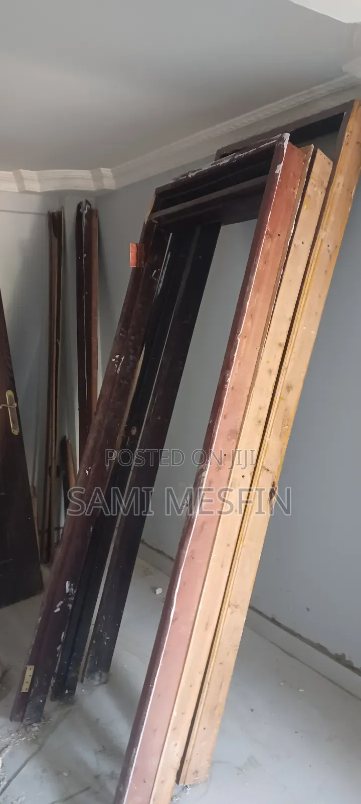 ያገለገለ በር 80ሴ.ሜ በ 2.50 የሆነ