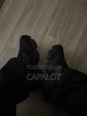 Full Black New Balance