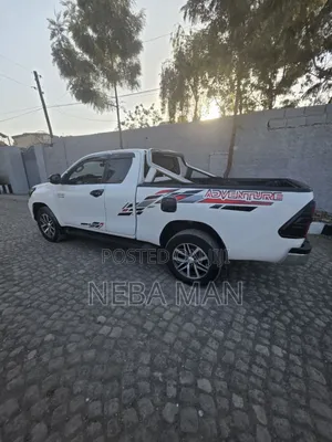 Toyota Hilux Revo Single Cab Petrol 2.7 RWD 2017 White