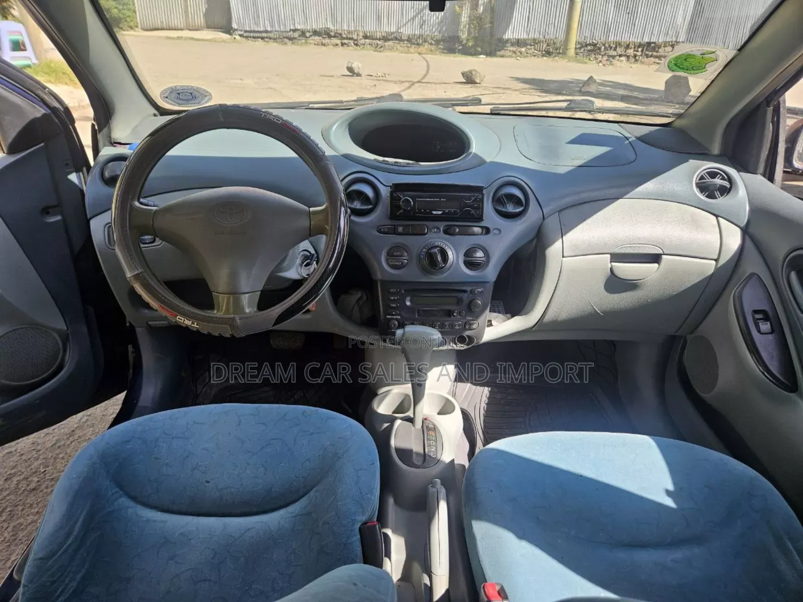 Toyota Vitz 2000 Blue