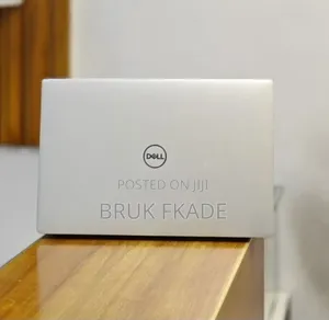 New Laptop Dell XPS 13 8GB AMD A8 SSD 512GB