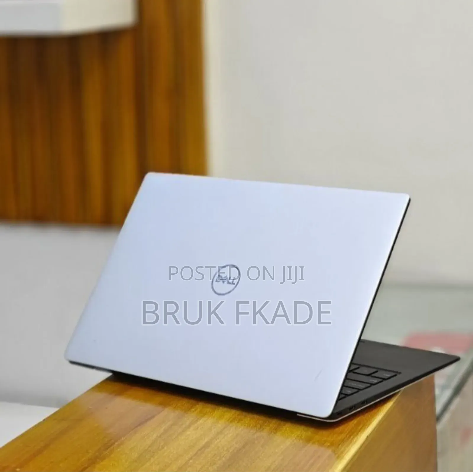 New Laptop Dell XPS 13 8GB AMD A8 SSD 512GB