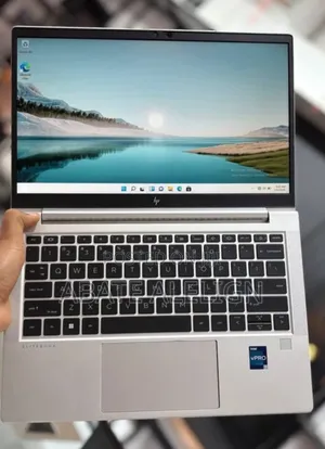 New Laptop HP EliteBook 830 16GB Intel Core I7 SSD 512GB