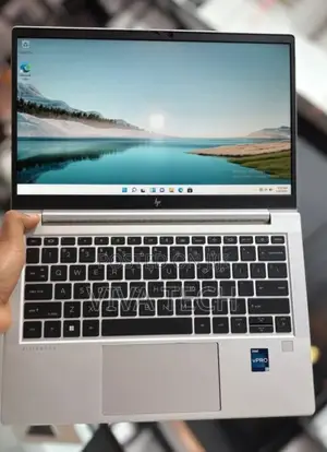 New Laptop HP EliteBook 830 16GB Intel Core I7 SSD 512GB