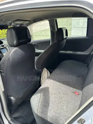 Toyota Yaris 2010 Purple