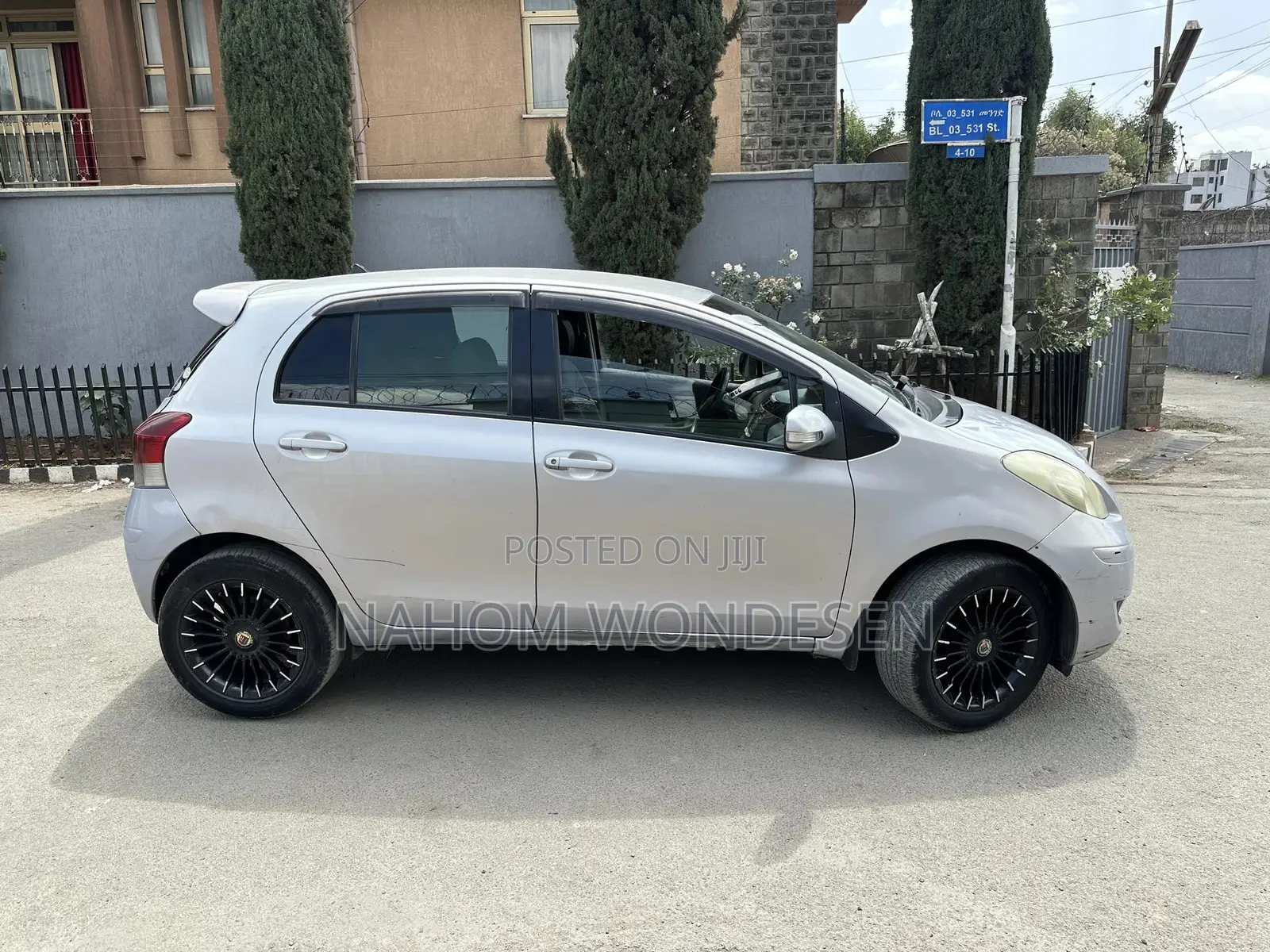 Toyota Yaris 2010 Purple