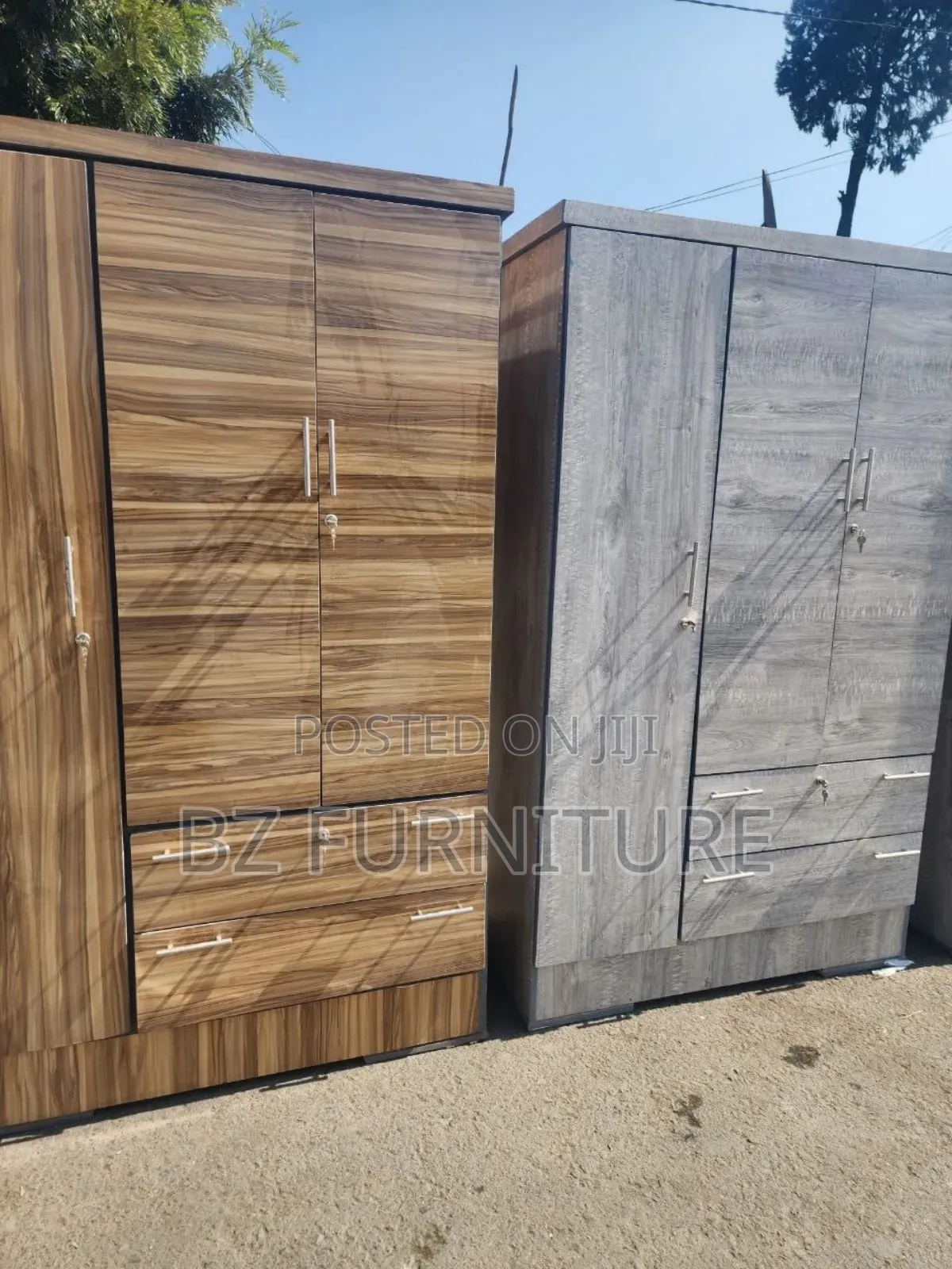 Closet ቁምሳጥን