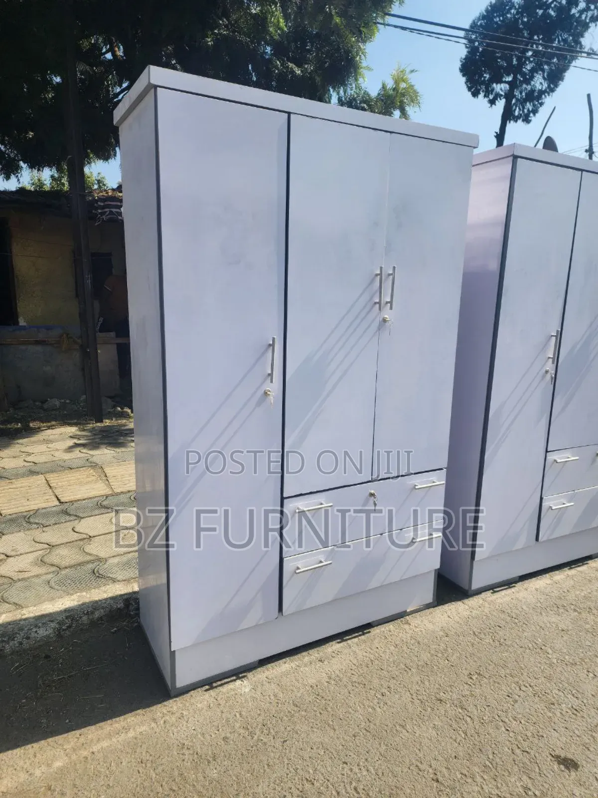 Closet ቁምሳጥን