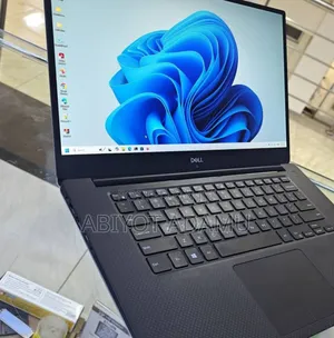 New Laptop Dell Precision 5530 16GB Intel Core I7 SSD 512GB