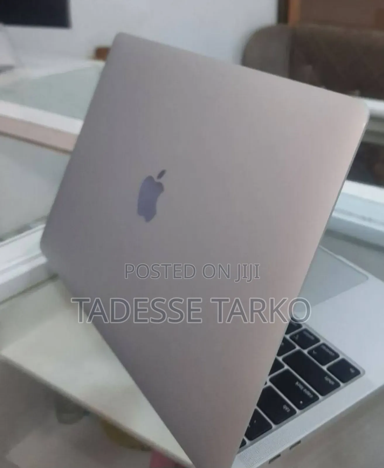 New Laptop Apple MacBook Pro 2020 8GB Intel Core I5 SSD 256GB