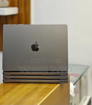 New Laptop Apple MacBook Pro M1 32GB Apple M1 Pro SSD 512GB