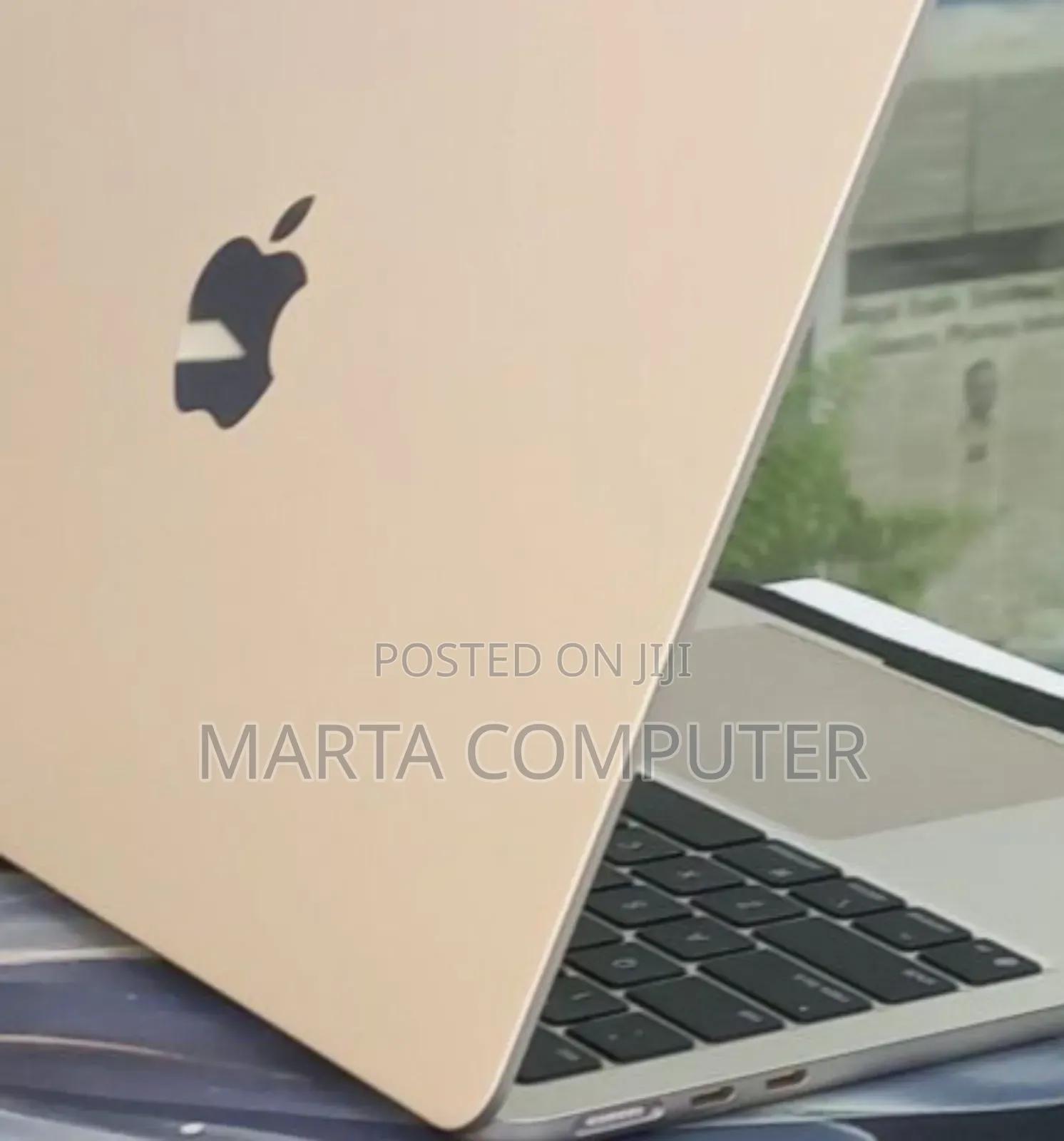 New Laptop Apple MacBook Air 2024 M3 13-Inch 16GB Apple M4 SSD 256GB