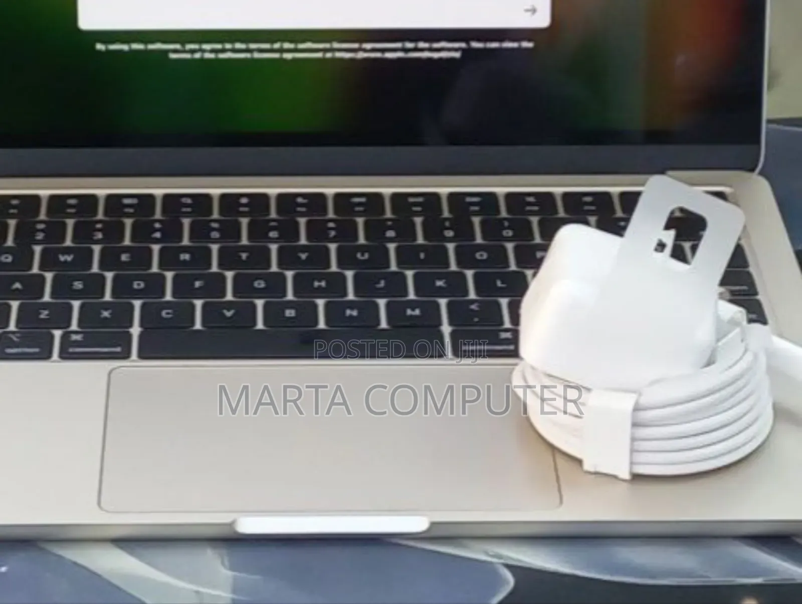 New Laptop Apple MacBook Air 2024 M3 13-Inch 16GB Apple M4 SSD 256GB