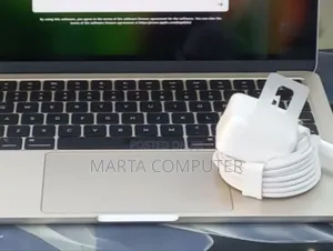 New Laptop Apple MacBook Air 2024 M3 13-Inch 16GB Apple M4 SSD 256GB