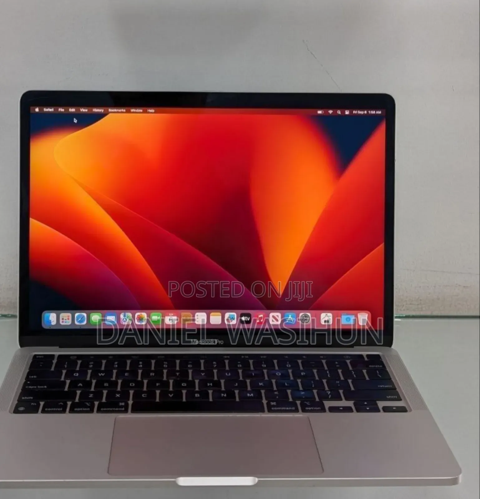 New Laptop Apple MacBook 2020 8GB Intel Core I9 SSD 256GB