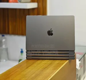 New Laptop Apple MacBook Pro M1 32GB Apple M1 Pro SSD 512GB
