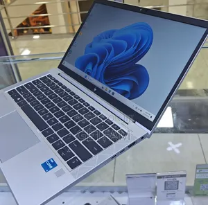 New Laptop HP EliteBook 830 G8 16GB Intel Core I7 SSD 512GB