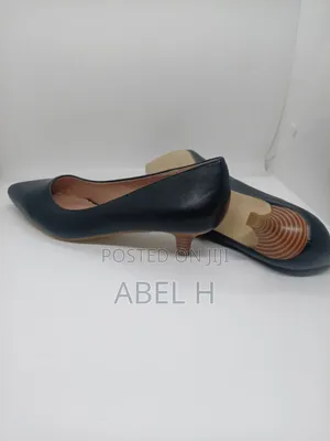 Journee Collection Woman's Slip on Pointed Toe Heel