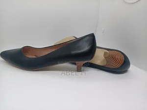 Journee Collection Woman's Slip on Pointed Toe Heel