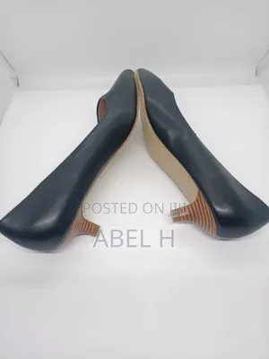 Journee Collection Woman's Slip on Pointed Toe Heel