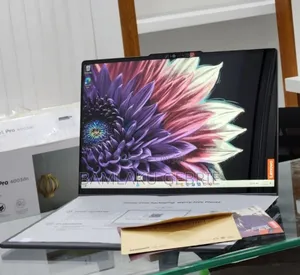 New Laptop Lenovo Yoga 7i 16GB Intel Core Ultra 7 SSD 1T