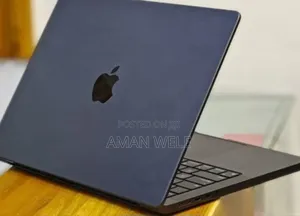 New Laptop Apple MacBook Pro 2023 M3 14-Inch 18GB Apple M3 SSD 512GB