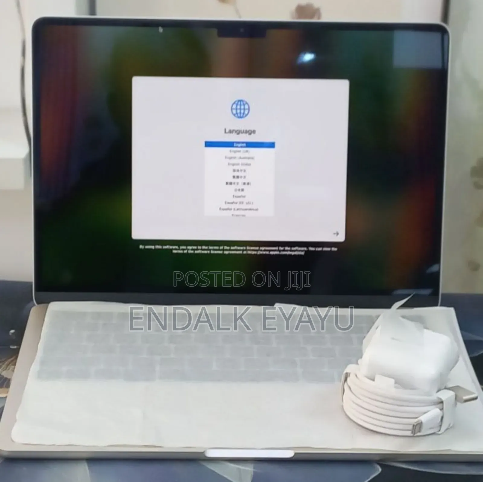 New Laptop Apple MacBook 16GB Apple M4 SSD 256GB