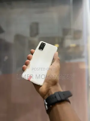 New Samsung Galaxy S20 128 GB