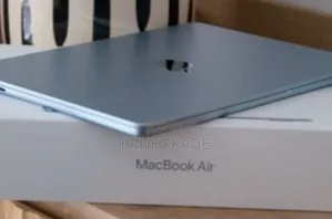 New Laptop Apple MacBook Air 2025 M4 15-Inch 16GB Apple M4 SSD 256GB