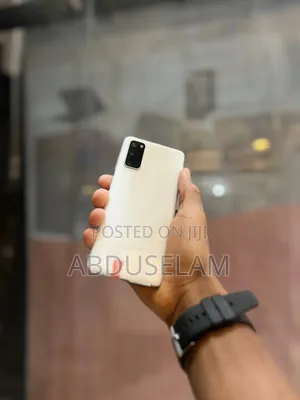 New Samsung Galaxy S20 128 GB White