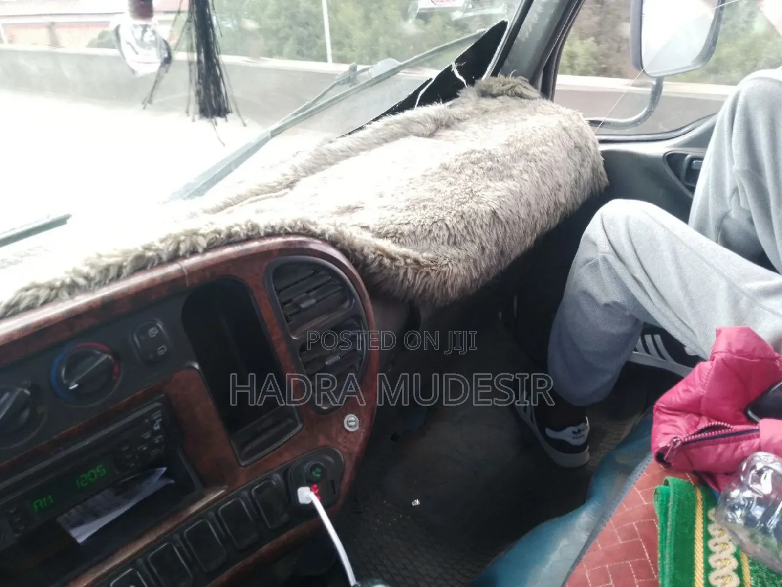 Hyundai H200 2000 White