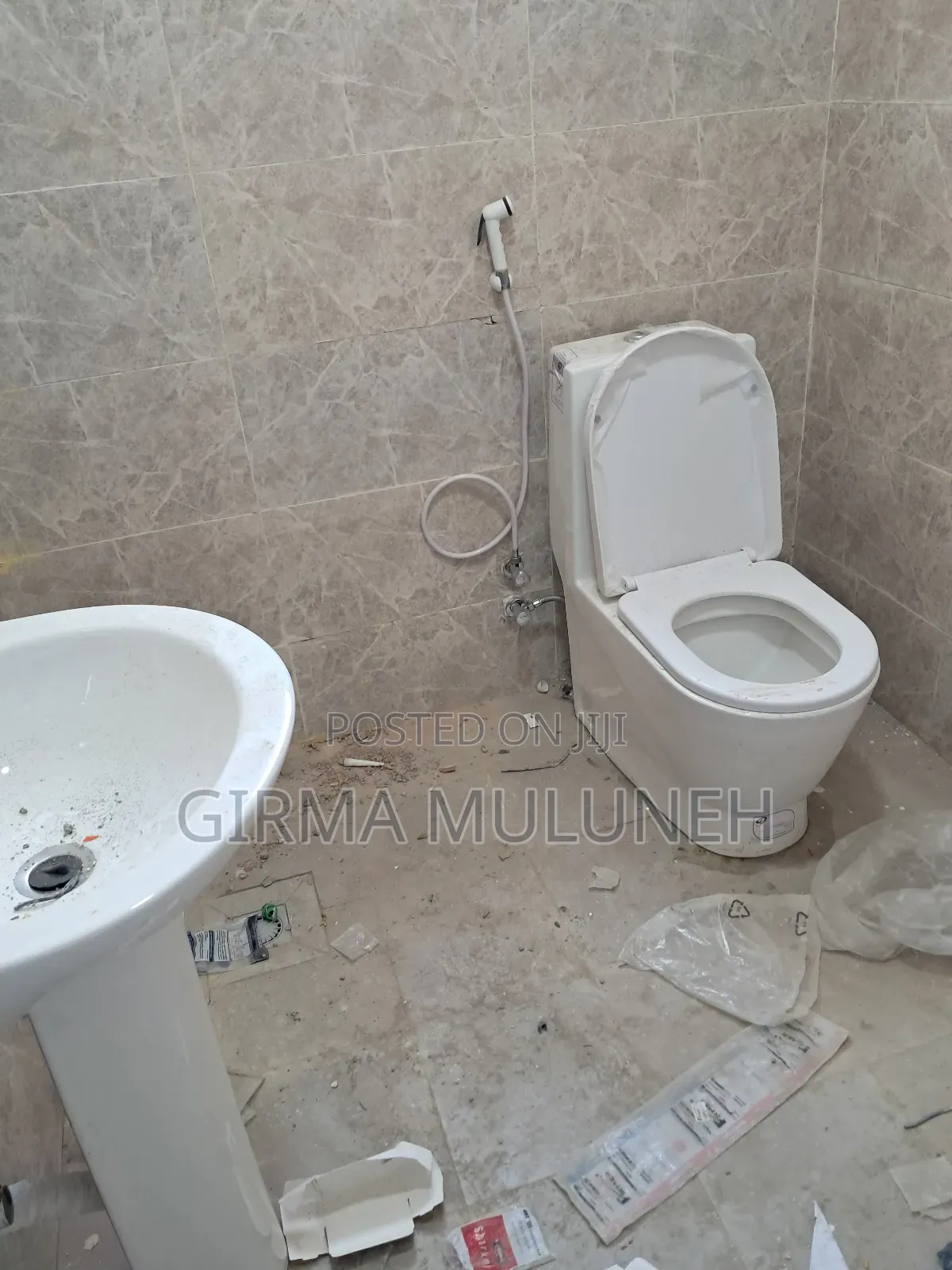 Furnished 2bdrm Apartment in አዲስ ሒወት ሆስፒታል ጋ, Addis Ketema for sale