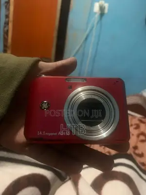 Digital Camera (General Electric A1455)