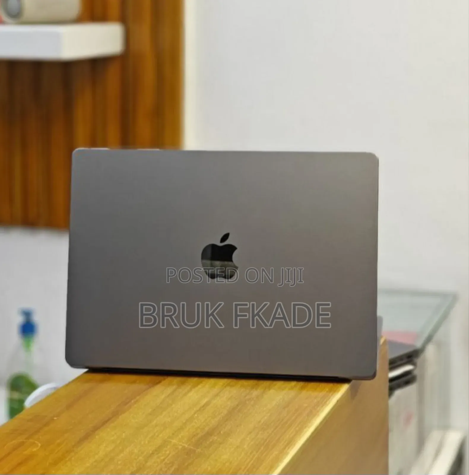 New Laptop Apple MacBook Pro M1 16GB Apple M1 SSD 512GB