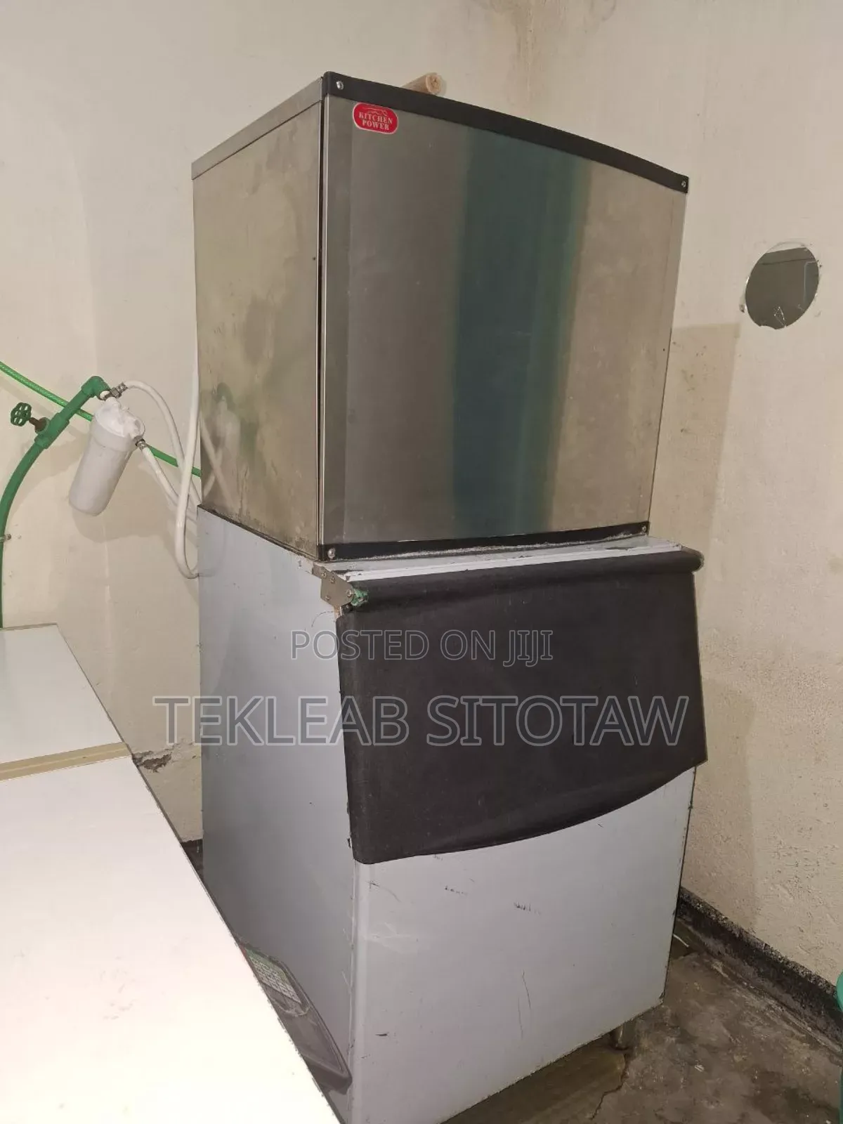 Ice Maker Machine With 4 Fridges