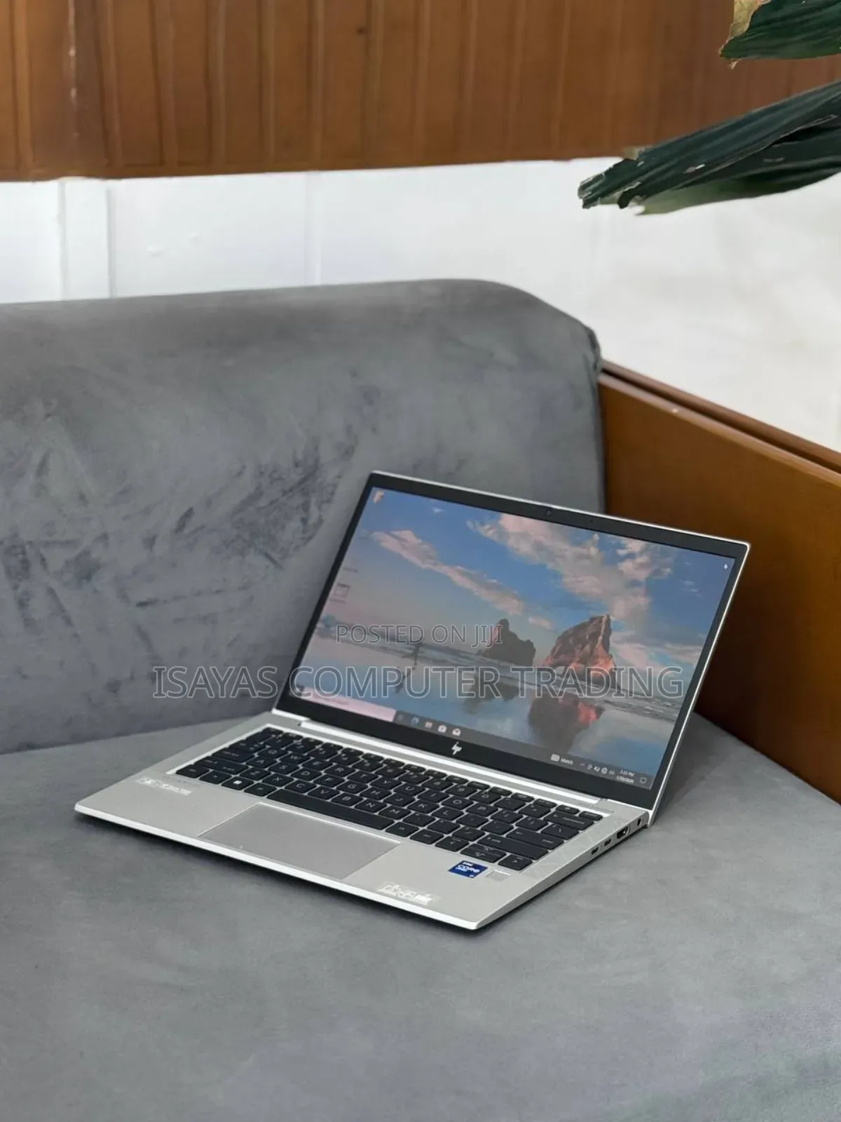 New Laptop HP EliteBook 830 G8 16GB Intel Core I7 SSD 512GB