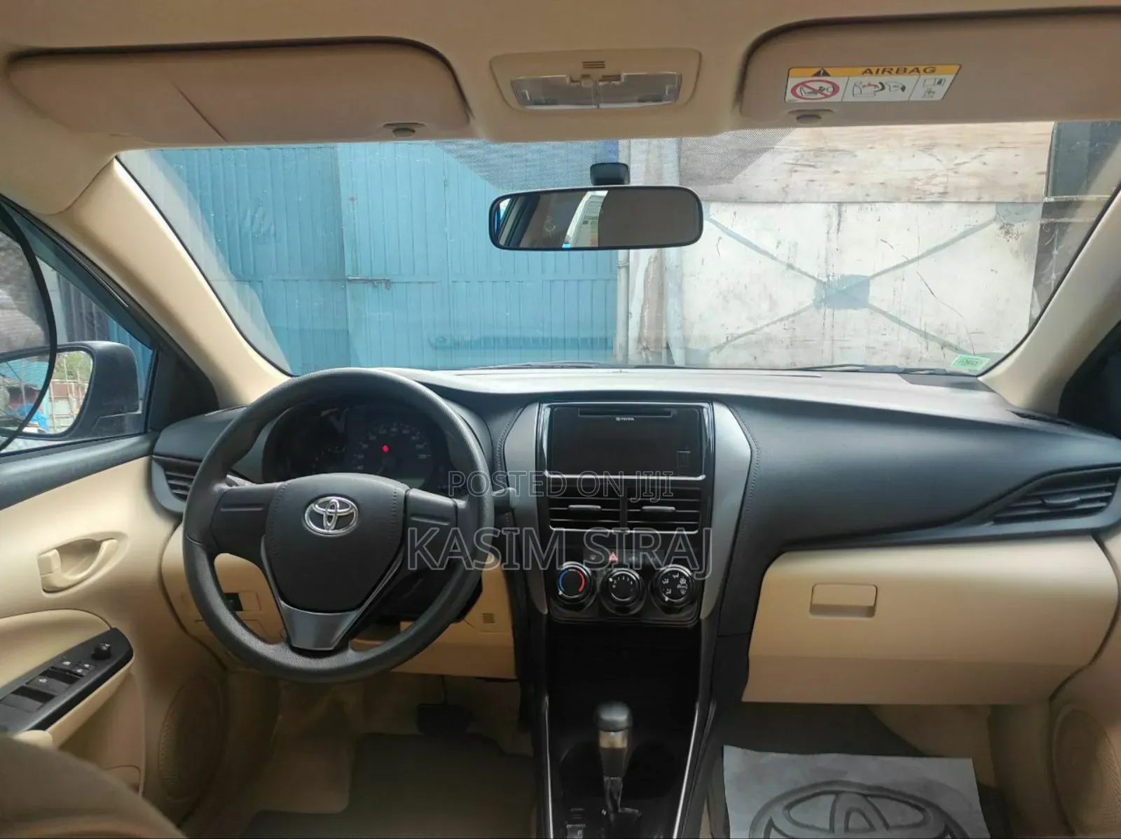 Toyota Yaris 2021 Brown