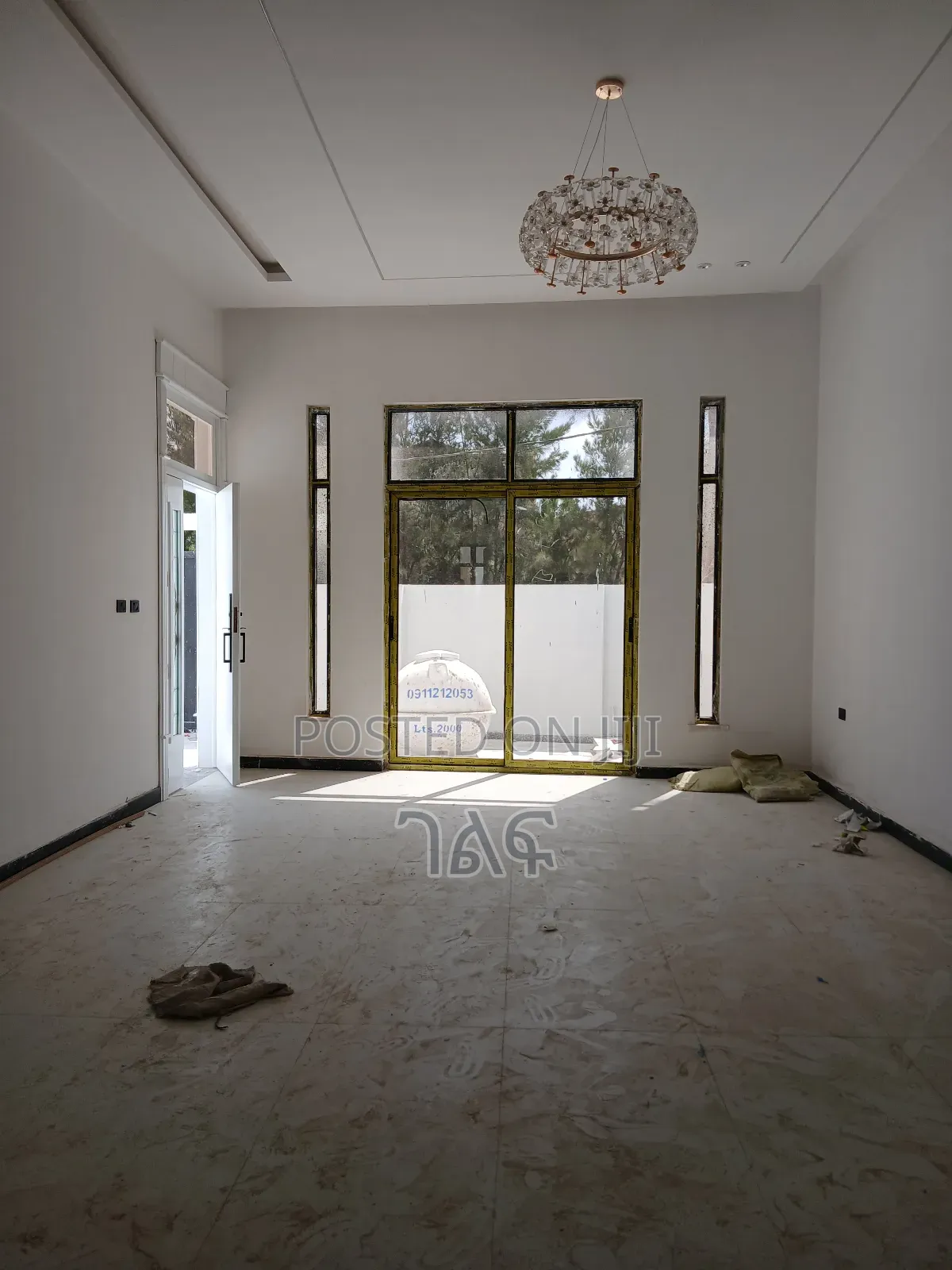 3bdrm Villa in የሚሸጥ ቪላ ሰሚት ለአስፓልት, Bole for sale