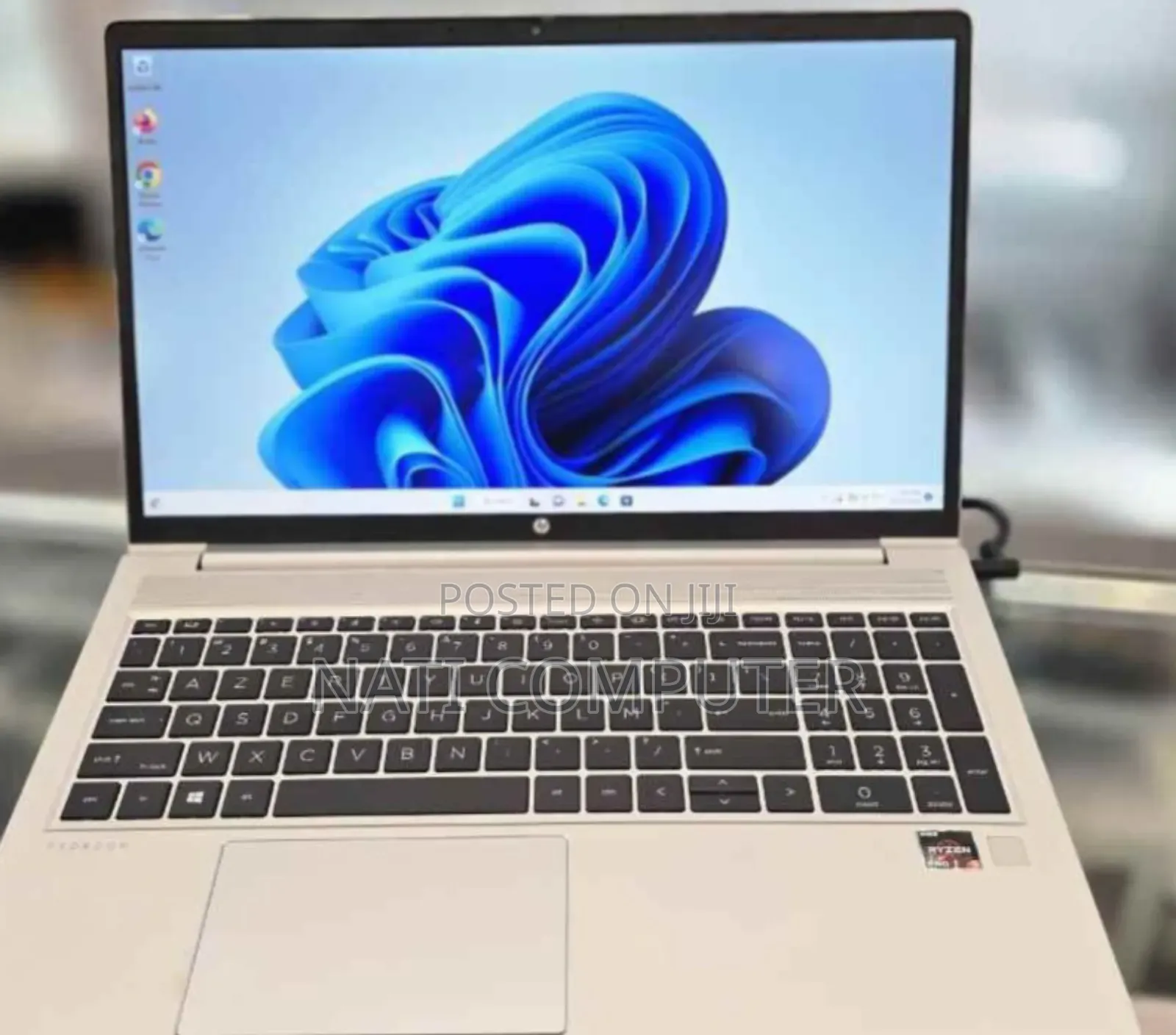 New Laptop HP 8GB AMD Ryzen 5 SSD 256GB