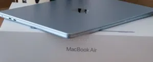 New Laptop Apple MacBook Air 2025 M4 13-Inch 16GB Apple M4 SSD 256GB