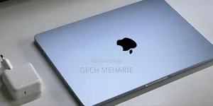 New Laptop Apple MacBook Air 2025 M4 13-Inch 16GB Apple M4 SSD 256GB