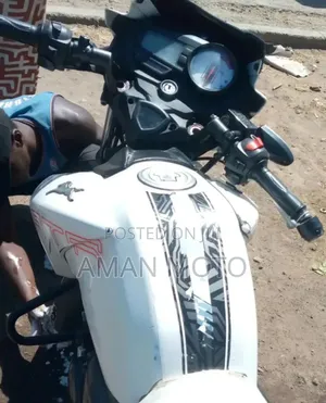 TVS Apache 180 RTR 2021 White