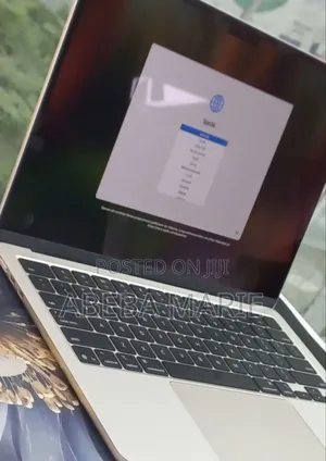 New Laptop Apple MacBook Air 2025 M4 13-Inch 16GB Apple M4 SSD 256GB