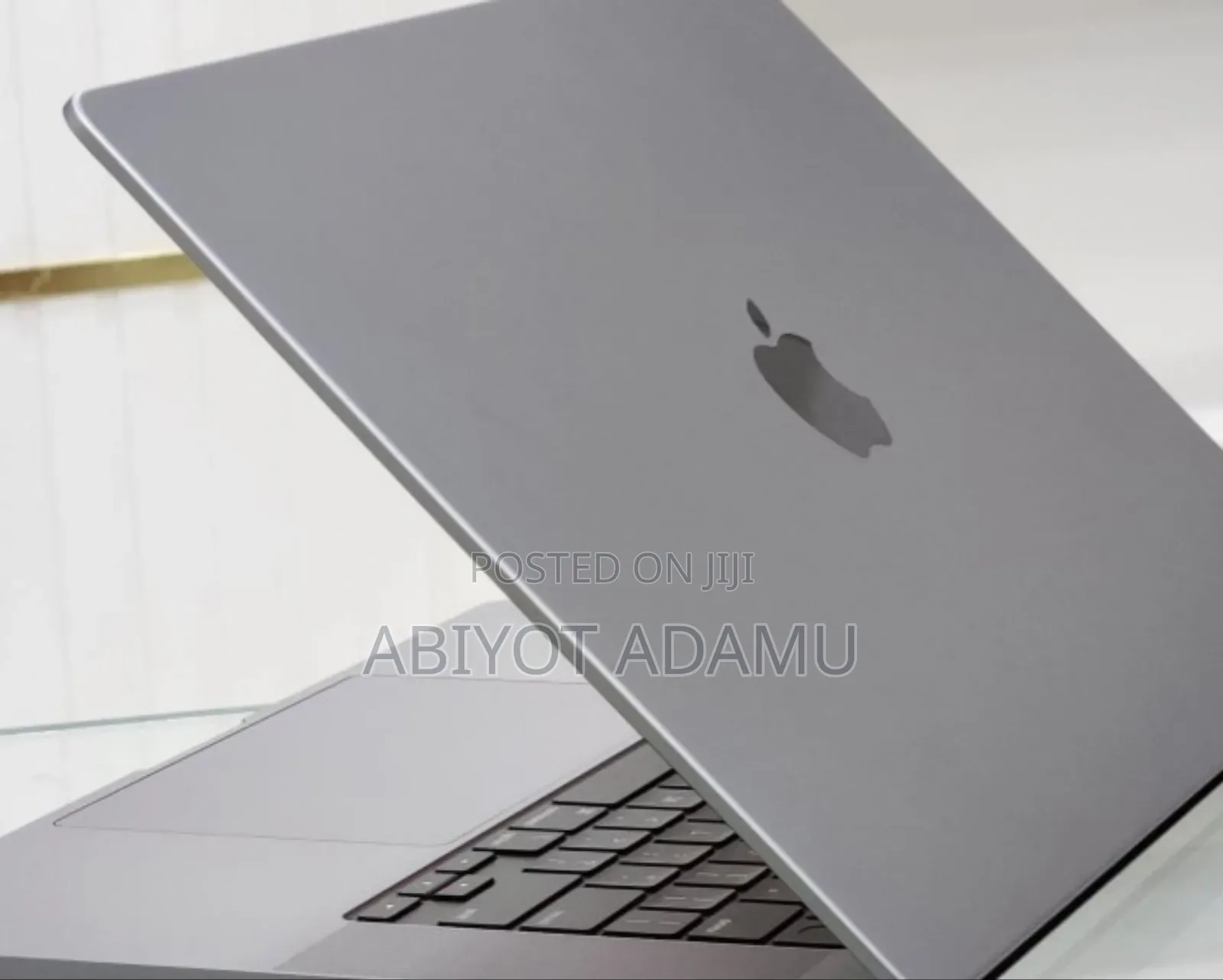 New Laptop Apple MacBook Pro M1 32GB Apple M1 Pro SSD 32GB